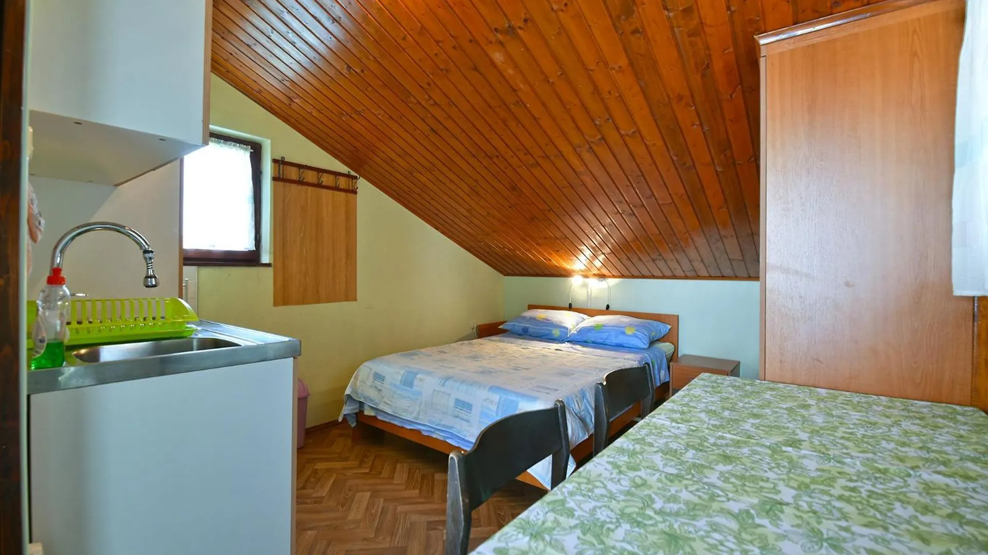 Apartments Ivan 41 Pula 0*,  Croatia